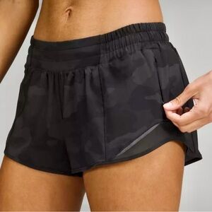 Lululemon Hotty Hot Low Rise 2.5” Short NWT